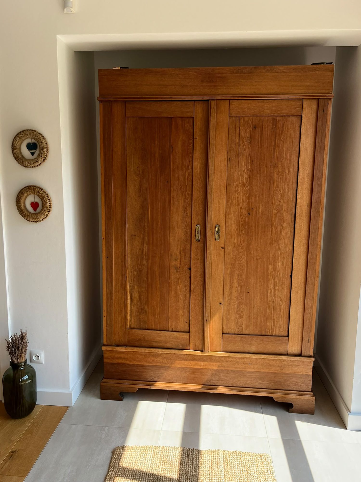 Antique oak wardrobe